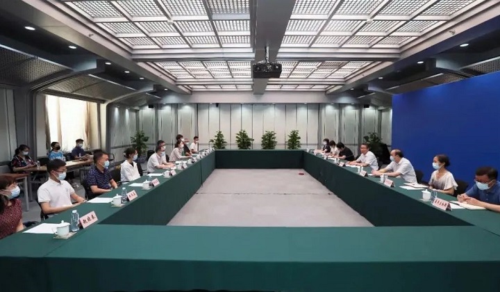 申长雨局长接见局职工子女优秀高考